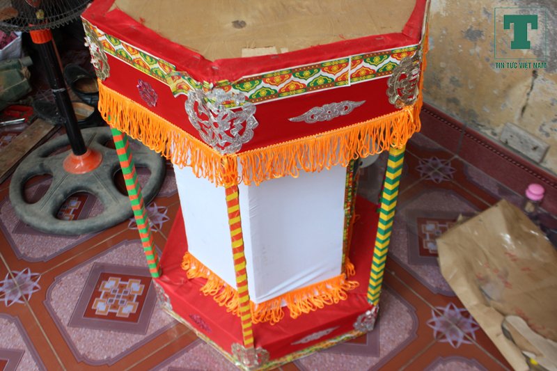 tet-trung-thu-gap-nghe-nhan-lam-den-keo-quan-o-ha-noi