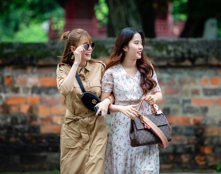 tuan-hung-bi-che-kem-sang-khi-dang-anh-chup-cung-que-van-va-nam-em-nhung-lai-nhac-den-truong-giang