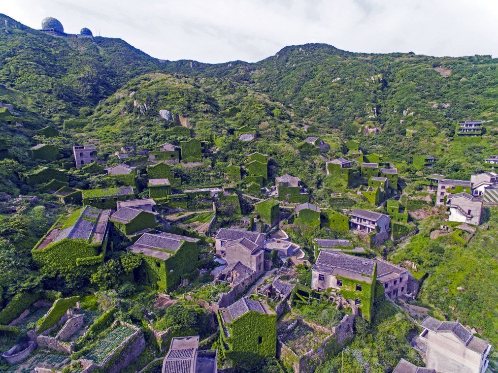 choang-ngop-truoc-ngoi-lang-bo-hoang-30-nam-nhu-chon-bong-lai-tien-canh-tu-nhien