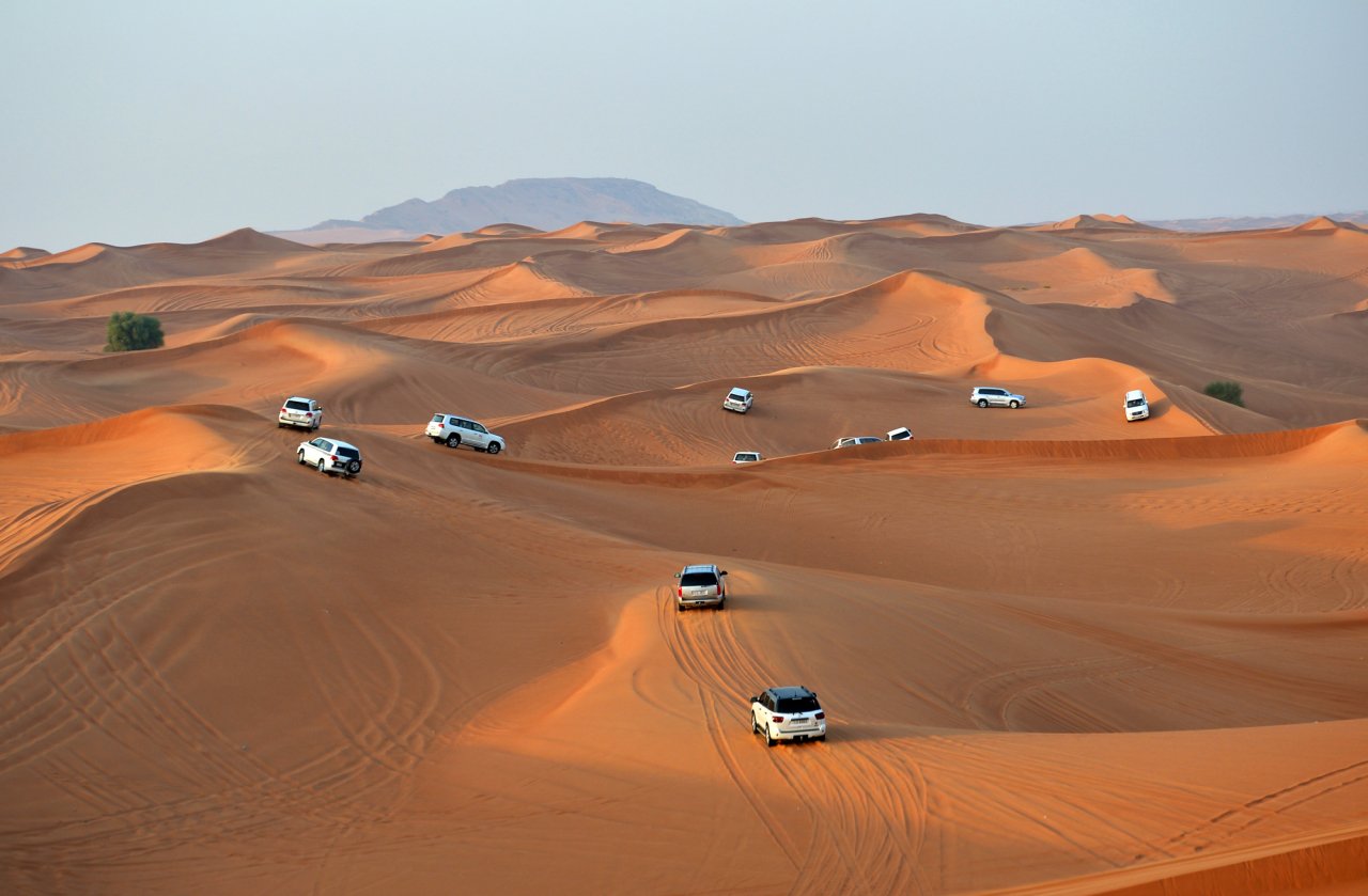 kham-pha-sa-mac-cat-nong-safari-bang-suv-land-cuirser