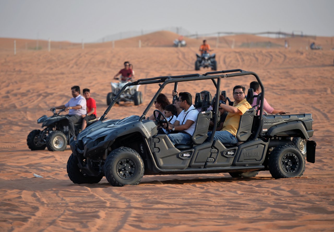 kham-pha-sa-mac-cat-nong-safari-bang-suv-land-cuirser