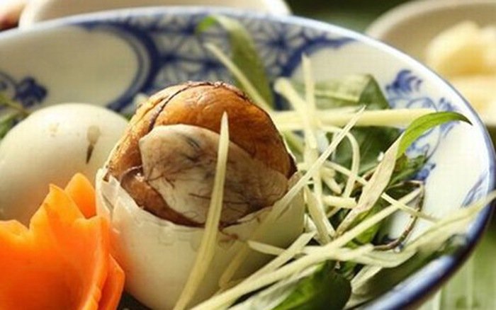 nhung-mon-an-khong-van-minh-o-viet-nam