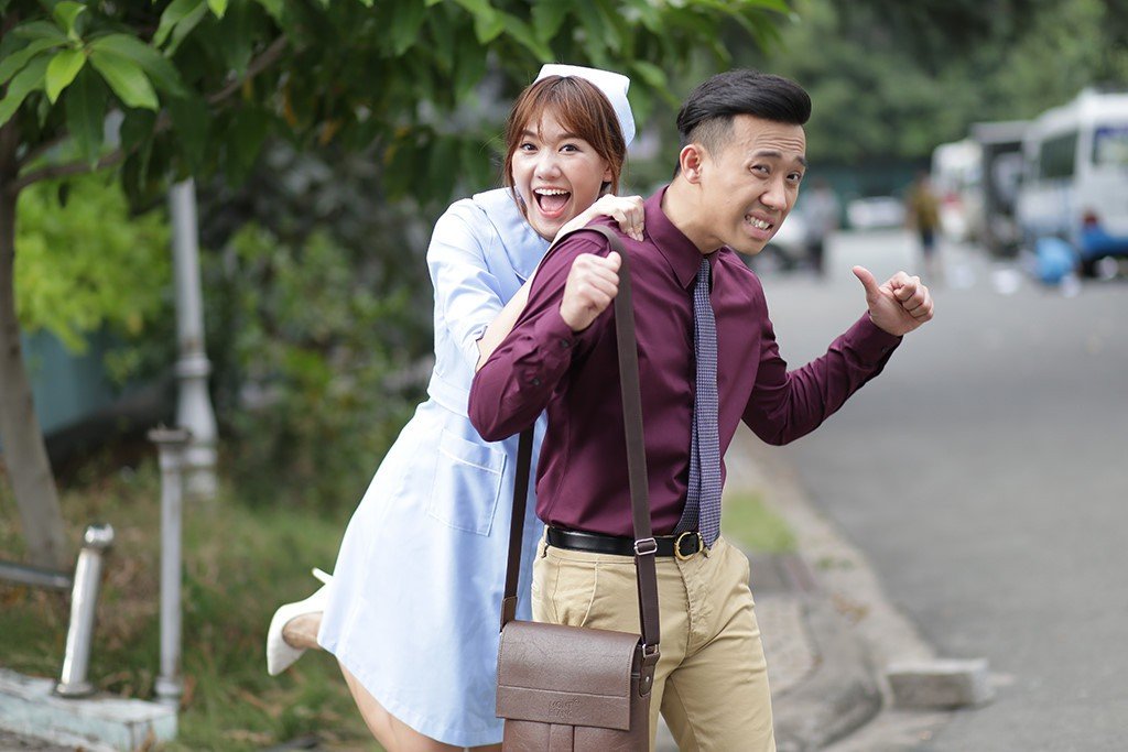 tu-nhung-on-ao-khong-dang-co-chuyen-tinh-nha-phuong-truong-giang-va-tran-thanh-hari-won-giong-nhau-den-la
