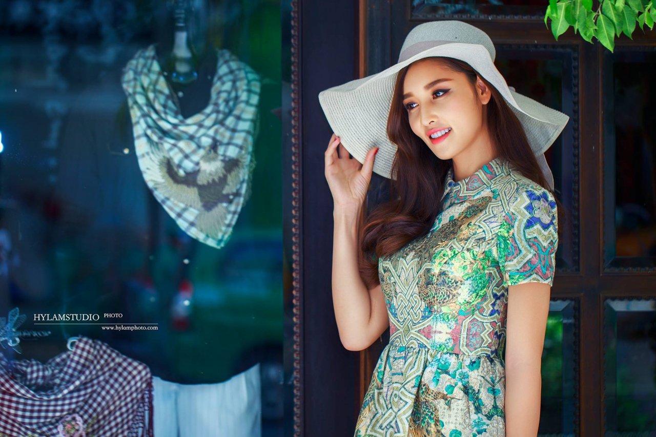 di-nguoc-lai-xu-huong-showbiz-viet-co-2-nang-hau-doi-tra-lai-vuong-mien-sau-dang-quang