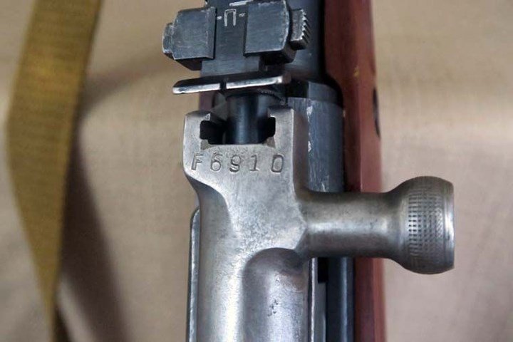 Cận cảnh súng trường quân sự CKC do Trung Quốc chế tạo