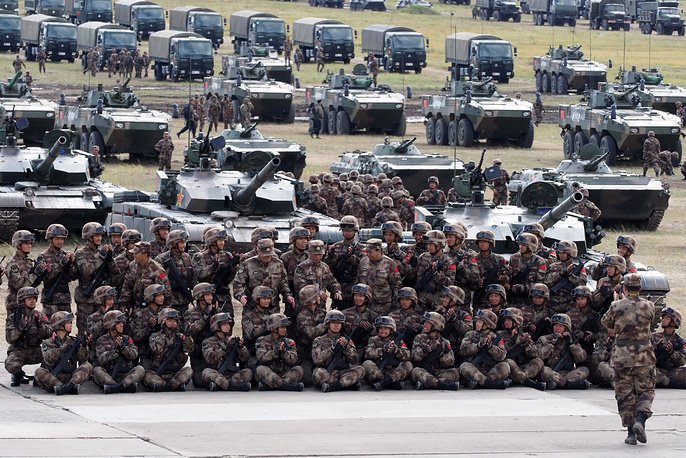 anh-tong-thong-nga-putin-thi-sat-cuoc-tap-tran-lich-su-vostok-2018