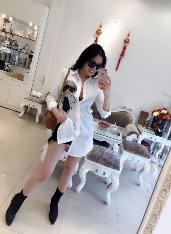 Trên phim kín đáo, không ngờ ngoài đời 
