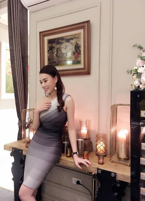Trên phim kín đáo, không ngờ ngoài đời 