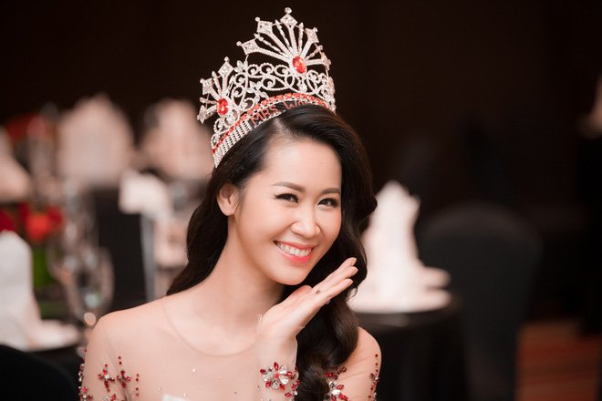 chua-het-nam-2018-nhung-viet-nam-da-co-toi-7-nhan-sac-dang-quang-o-dau-truong-quoc-te-khien-cong-chung-tu-hao
