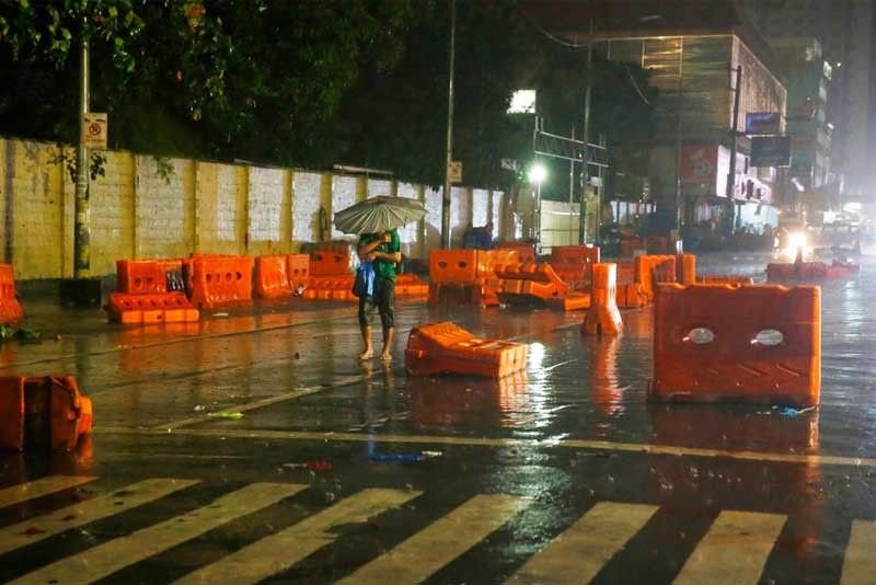 nhung-hinh-anh-dau-tien-ve-sieu-bao-mangkhut-o-philippines