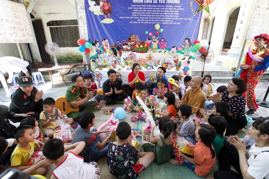 tre-mo-coi-don-trung-thu-som-cung-trung-doan-cscd-ha-noi