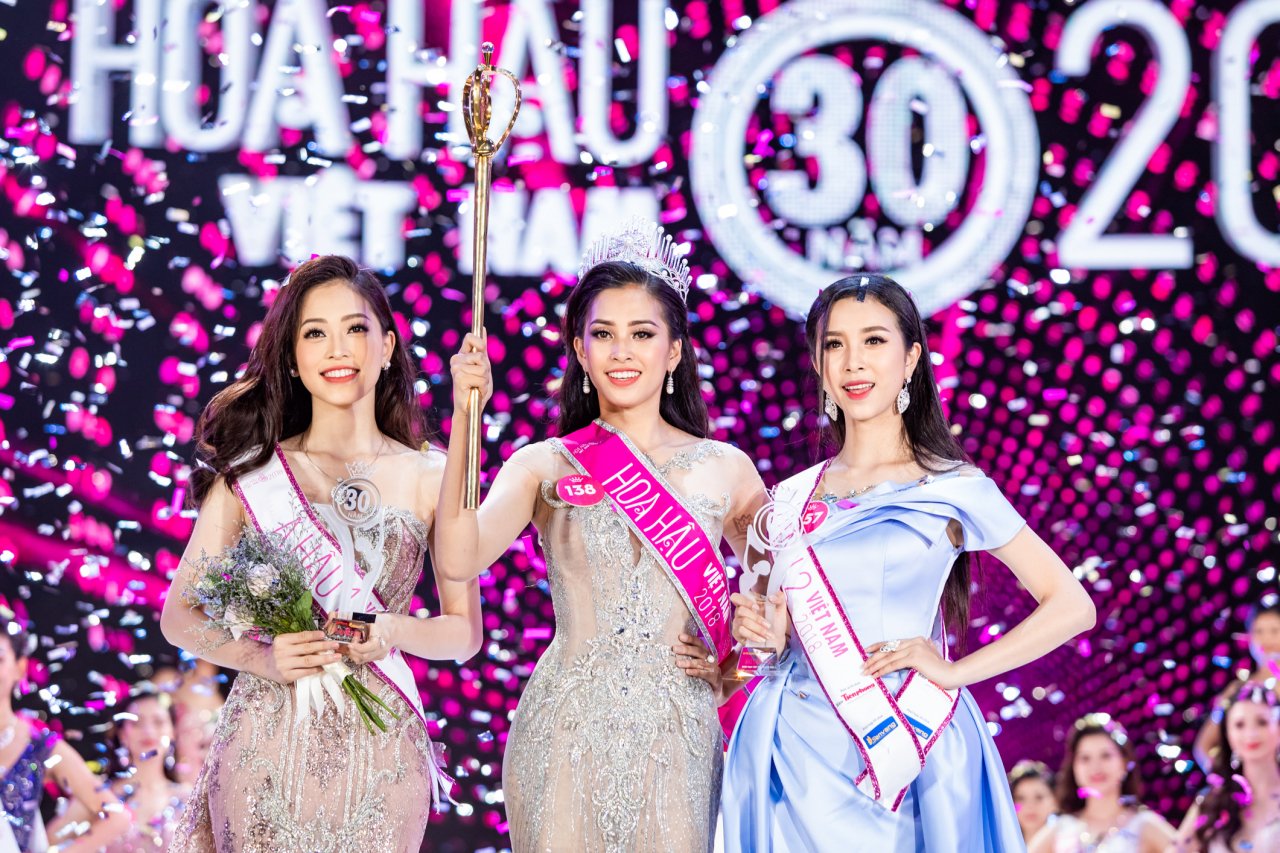 hoa-khoi-kep-bui-phuong-nga-chinh-la-nhan-sac-khien-dan-tinh-tiec-nuoi-nhat-hoa-hau-viet-nam-2018