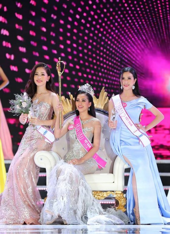 ngam-loat-anh-mat-moc-xinh-hon-luc-trang-diem-cua-tan-hoa-hau-viet-nam-2018-tran-tieu-vy
