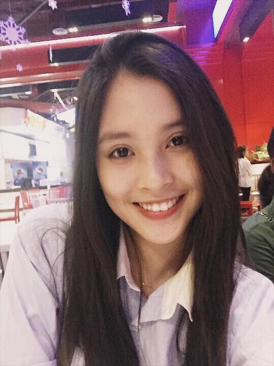 ngam-loat-anh-mat-moc-xinh-hon-luc-trang-diem-cua-tan-hoa-hau-viet-nam-2018-tran-tieu-vy