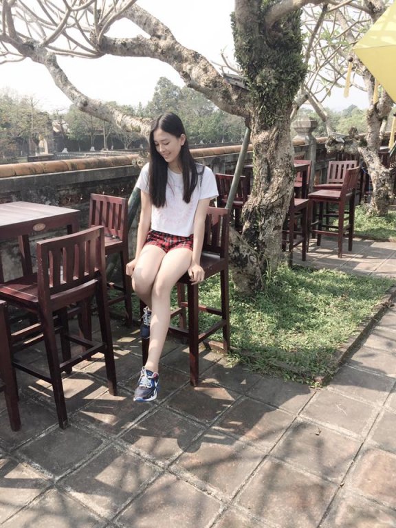 ngam-loat-anh-mat-moc-xinh-hon-luc-trang-diem-cua-tan-hoa-hau-viet-nam-2018-tran-tieu-vy