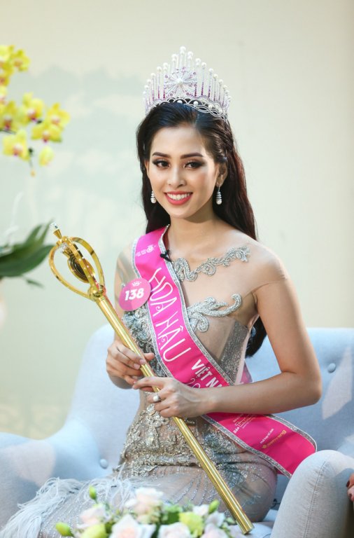 lien-tuc-xuat-hien-nhung-doi-thu-nang-ky-hoa-hau-tran-tieu-vy-van-duoc-du-doan-lot-top-5-miss-world-2018