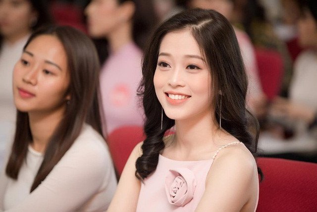 Bùi Phương Nga: Từ cô bé có mái tóc cụt lủn đến nàng á hậu 1 Việt Nam