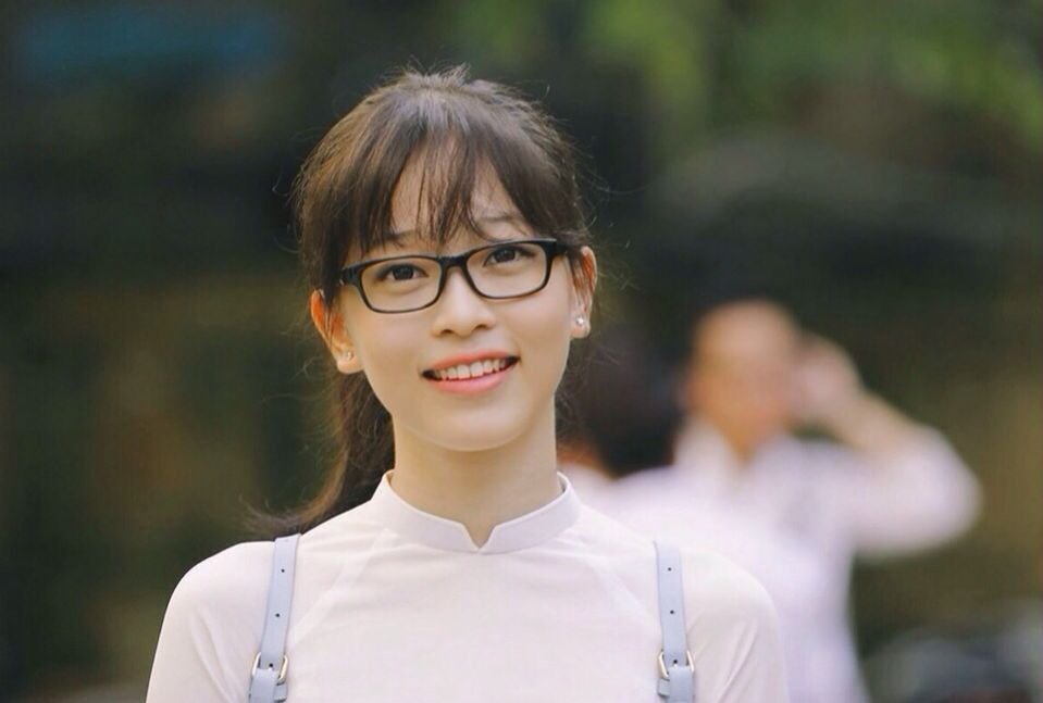 Bùi Phương Nga: Từ cô bé có mái tóc cụt lủn đến nàng á hậu 1 Việt Nam