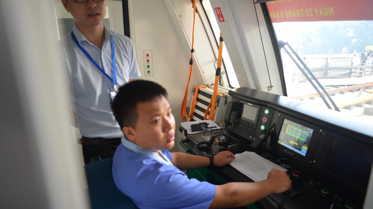 can-canh-trai-nghiem-5-doan-tau-cat-linh-ha-dong-lan-banh-toan-tuyen