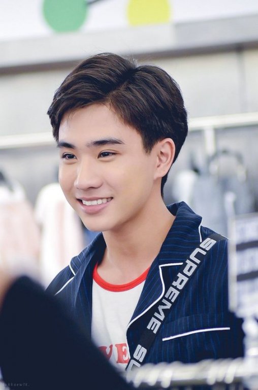 fan-viet-hai-sao-tren-troi-tang-nam-than-dam-my-thai-lan-love-by-chance