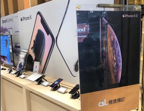 Người Việt đã xếp hàng ở Singapore đợi mua iPhone Xs