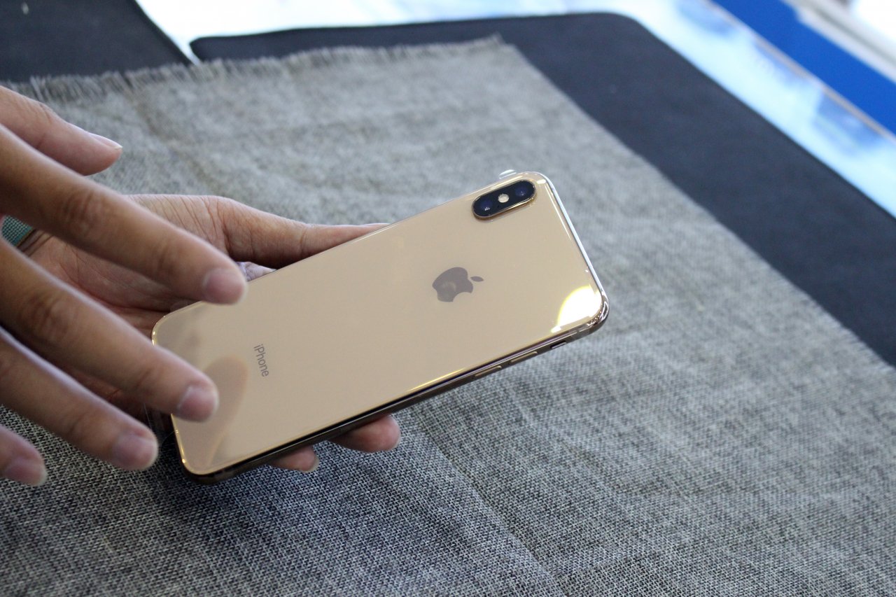 dap-hop-iphone-xs-xs-max-tai-viet-nam