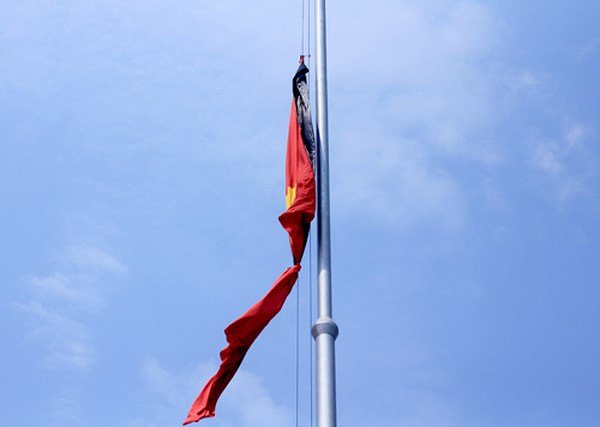 quoc-tang-la-gi-quy-dinh-quoc-tang-duoc-to-chuc-nhu-the-nao