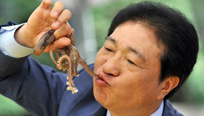 Thực khách sợ khóc thét 5 món ăn kinh dị của Hàn Quốc