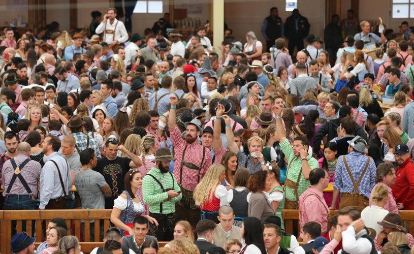 Choáng ngợp lễ hội bia lớn nhất thế giới Oktoberfest tại Đức