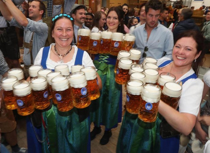 Choáng ngợp lễ hội bia lớn nhất thế giới Oktoberfest tại Đức