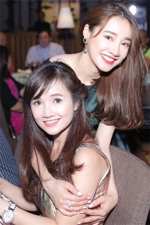 khoanh-khac-nha-phuong-dep-nao-long-trong-mau-vay-cuoi-vua-duoc-he-lo-truoc-gio-len-xe-hoa