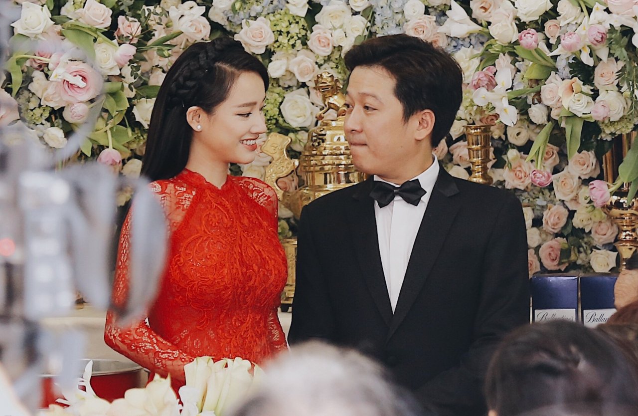 sau-lan-khue-dam-hoi-truong-giang-nha-phuong-cung-co-dan-phu-dau-phu-re-toan-trai-xinh-gai-dep-gay-chu-y