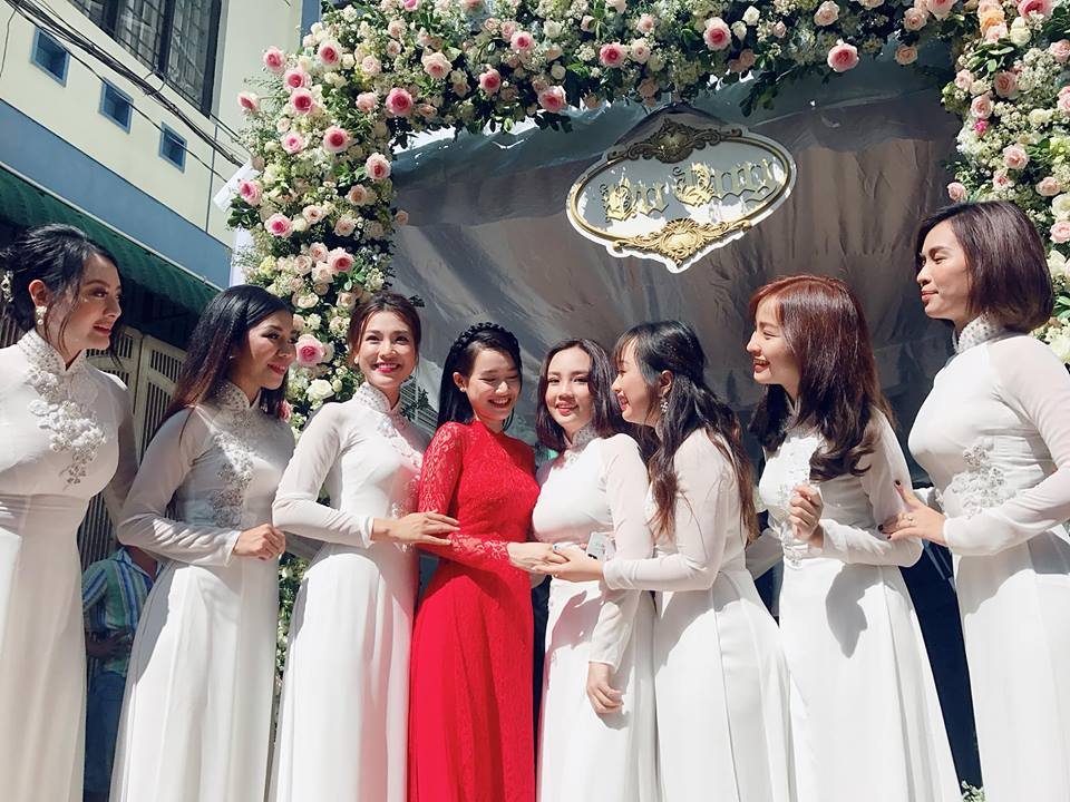 sau-lan-khue-dam-hoi-truong-giang-nha-phuong-cung-co-dan-phu-dau-phu-re-toan-trai-xinh-gai-dep-gay-chu-y