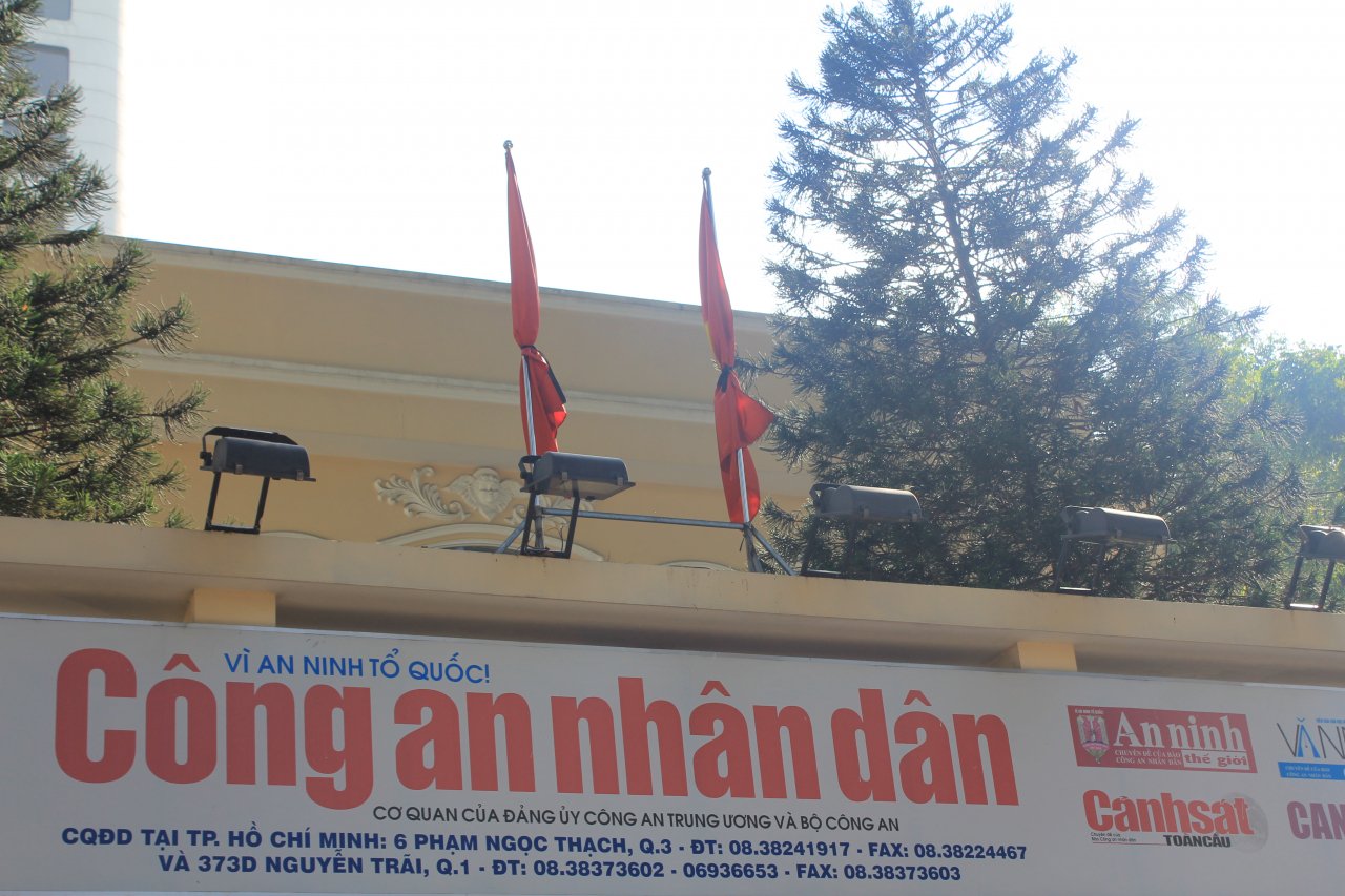 tphcm-ca-thanh-pho-treo-co-ru-vinh-biet-chu-tich-nuoc-tran-dai-quang