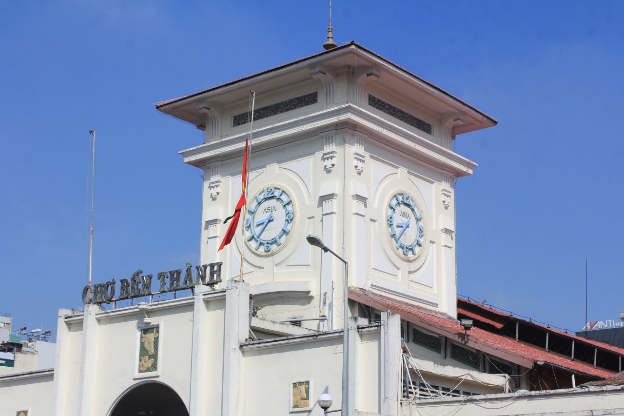 tphcm-ca-thanh-pho-treo-co-ru-vinh-biet-chu-tich-nuoc-tran-dai-quang