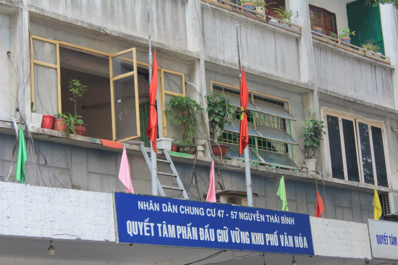 tphcm-ca-thanh-pho-treo-co-ru-vinh-biet-chu-tich-nuoc-tran-dai-quang
