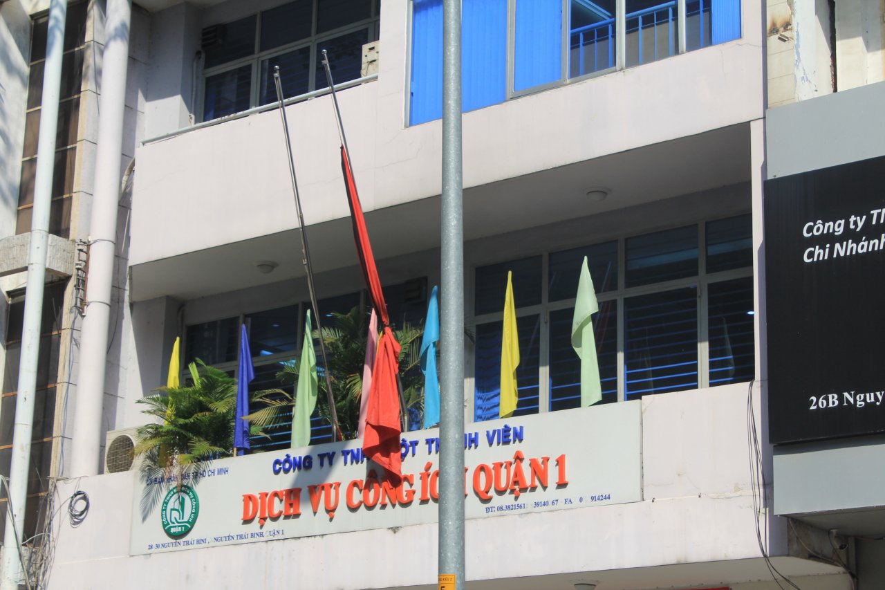 tphcm-ca-thanh-pho-treo-co-ru-vinh-biet-chu-tich-nuoc-tran-dai-quang