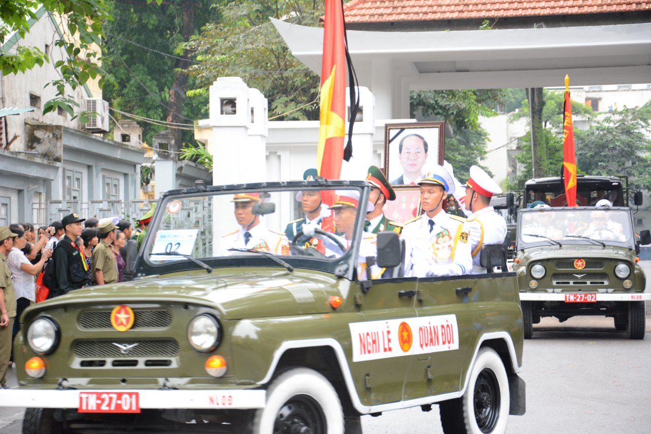 toan-canh-le-truy-dieu-di-quan-va-dua-tien-chu-tich-nuoc-tran-dai-quang