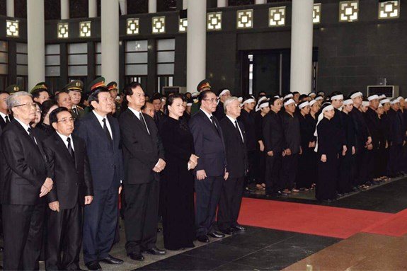 toan-canh-le-truy-dieu-di-quan-va-dua-tien-chu-tich-nuoc-tran-dai-quang