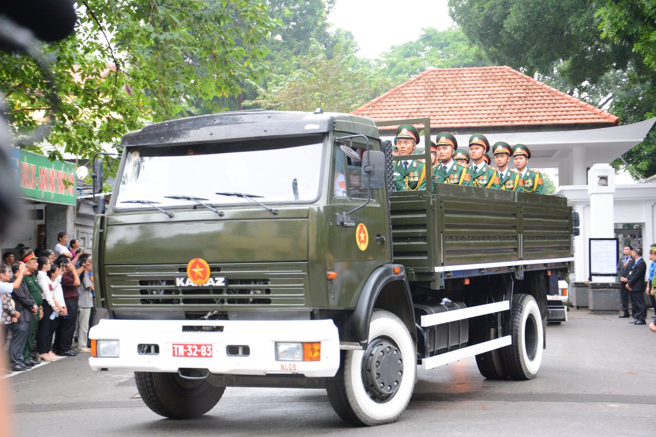toan-canh-le-truy-dieu-di-quan-va-dua-tien-chu-tich-nuoc-tran-dai-quang