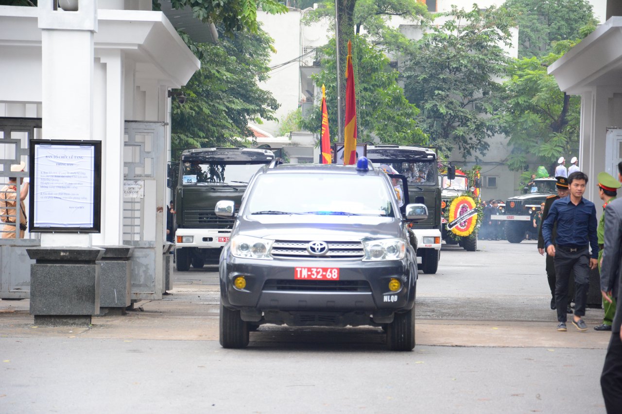 toan-canh-le-truy-dieu-di-quan-va-dua-tien-chu-tich-nuoc-tran-dai-quang