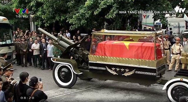 toan-canh-le-truy-dieu-di-quan-va-dua-tien-chu-tich-nuoc-tran-dai-quang