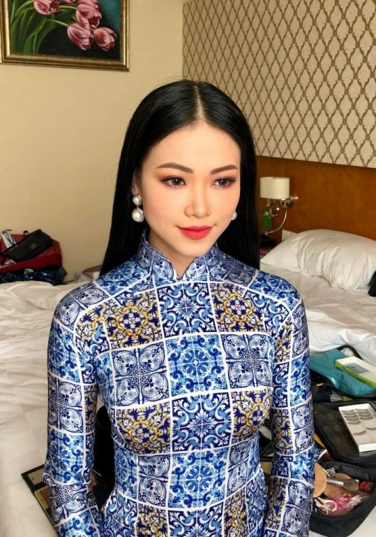 nhan-sac-nguoi-dep-vuot-mat-mau-thuy-chinh-thuc-dai-dien-viet-nam-chinh-chien-hoa-hau-trai-dat-2018