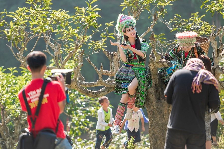 a-hau-lien-phuong-thich-thu-trai-nghiem-van-hoa-ban-dia-dac-sac-vung-tay-bac