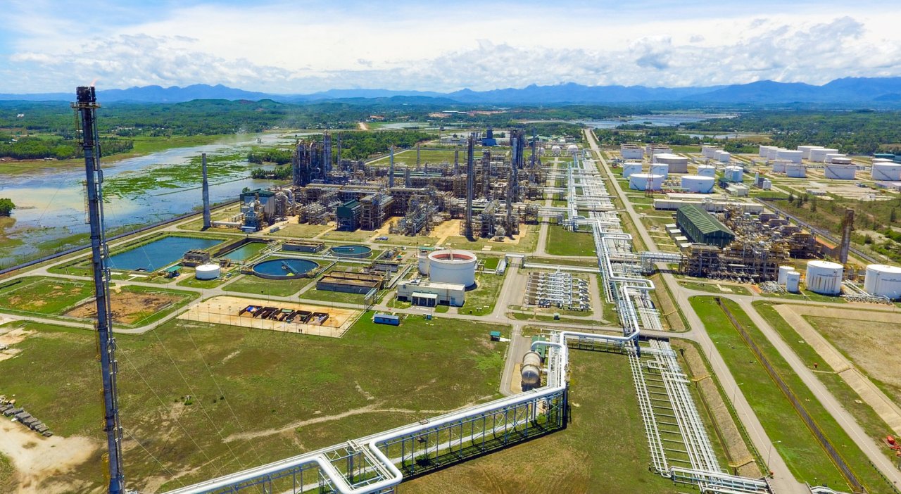 toan-canh-nha-may-loc-dau-3-ty-usd