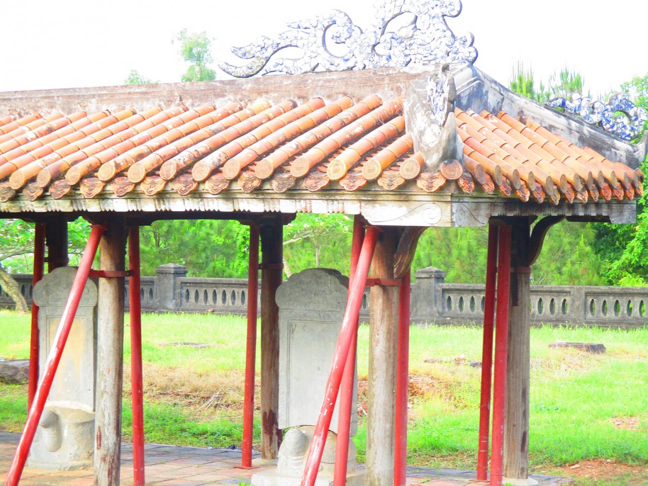 uy-nghi-van-mieu-ben-dong-huong-giang