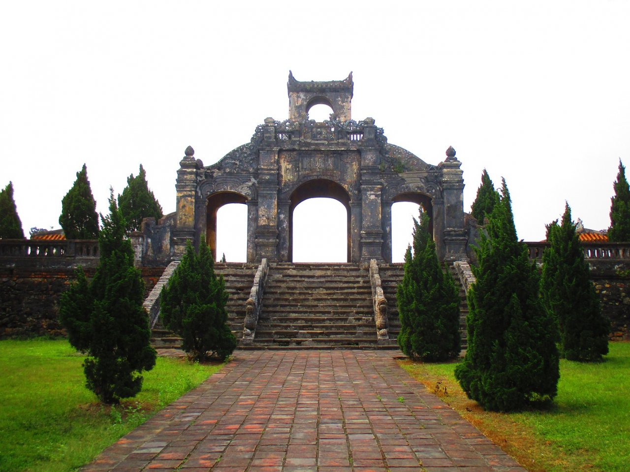 uy-nghi-van-mieu-ben-dong-huong-giang