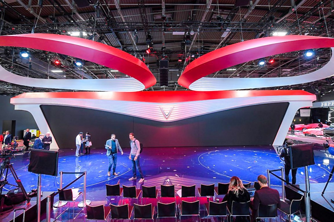 xem-truc-tiep-ra-mat-xe-vinfast-tai-paris-motor-show-2018