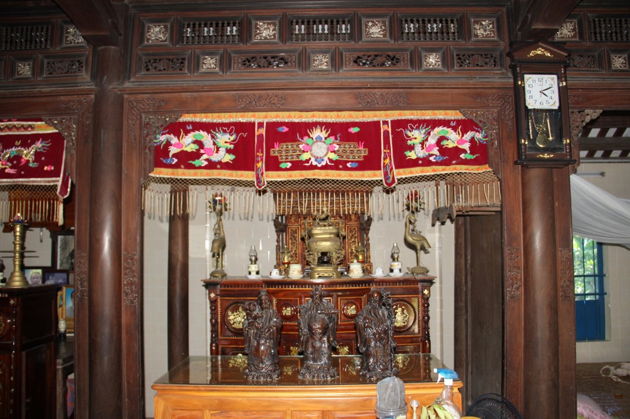ghe-tham-ngoi-lang-co-nhieu-nha-co-nhat-tinh-quang-tri