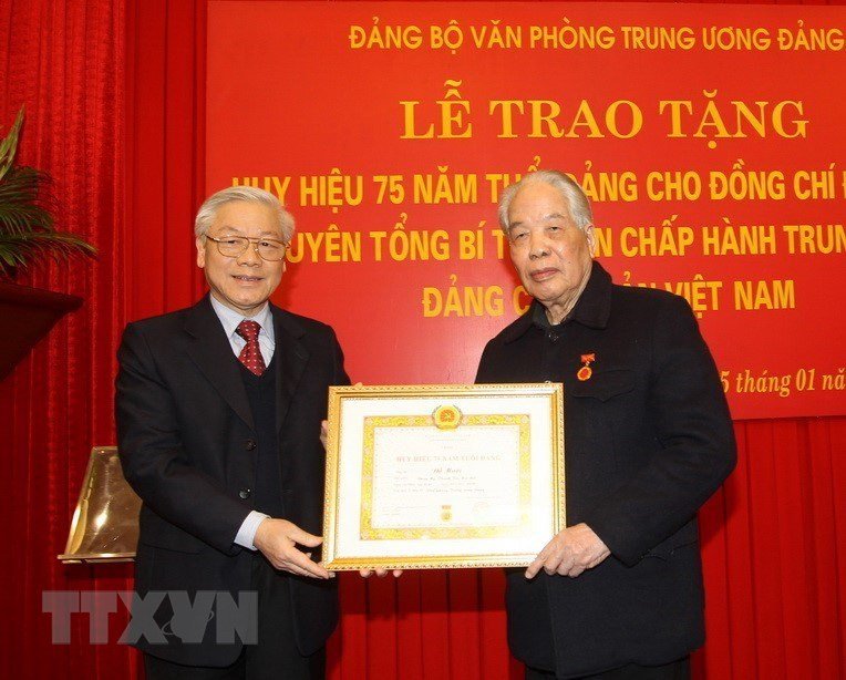 hinh-anh-ve-tong-bi-thu-nguyen-phu-trong-va-nguyen-tong-bi-thu-do-muoi